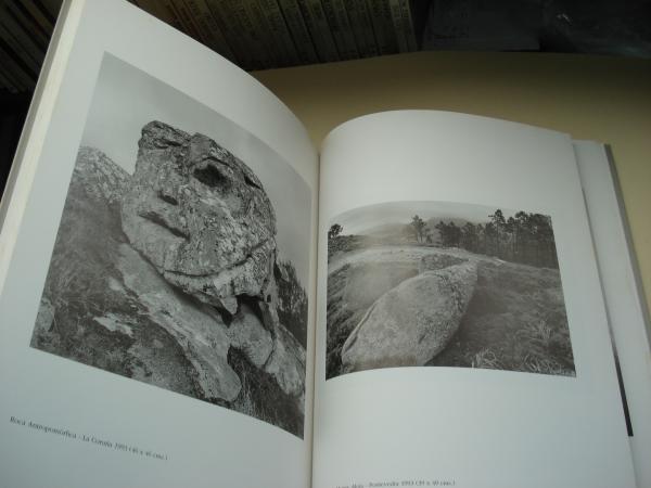 Rocas del tiempo (Fotografas en B/N). Catlogo Exposicin, A Corua, 1994